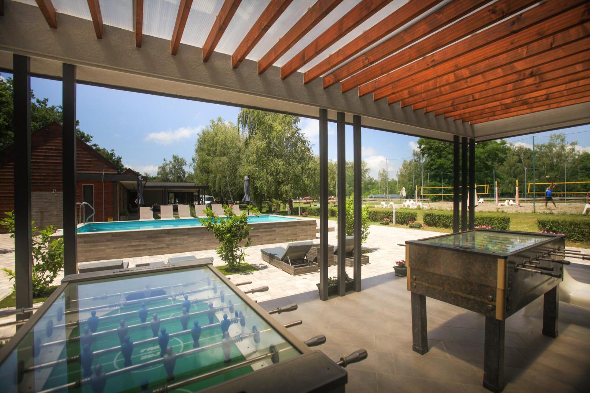 Mohacsi Wellness Vendeghaz Es Lovasklub Hotel Exterior photo